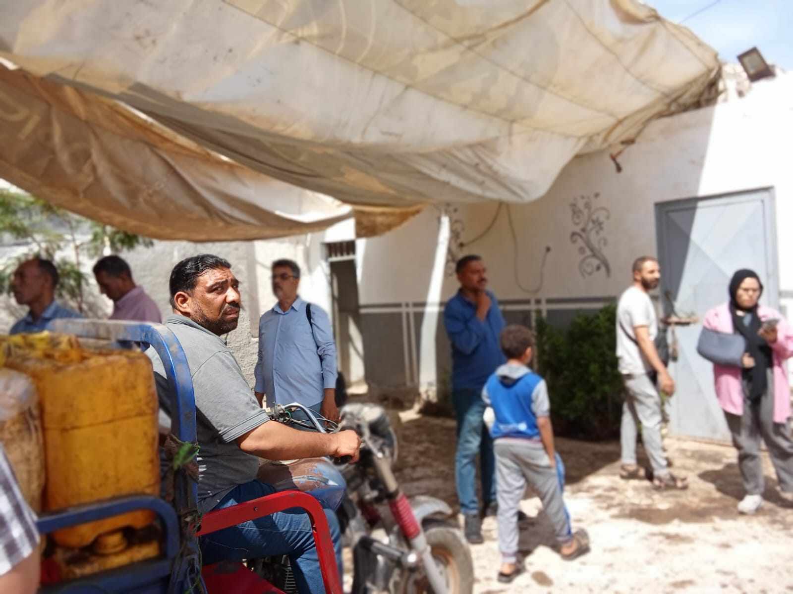 ضبط زيوت مجهولة المصدر قبل طرحها بالأسواق في الجيزة