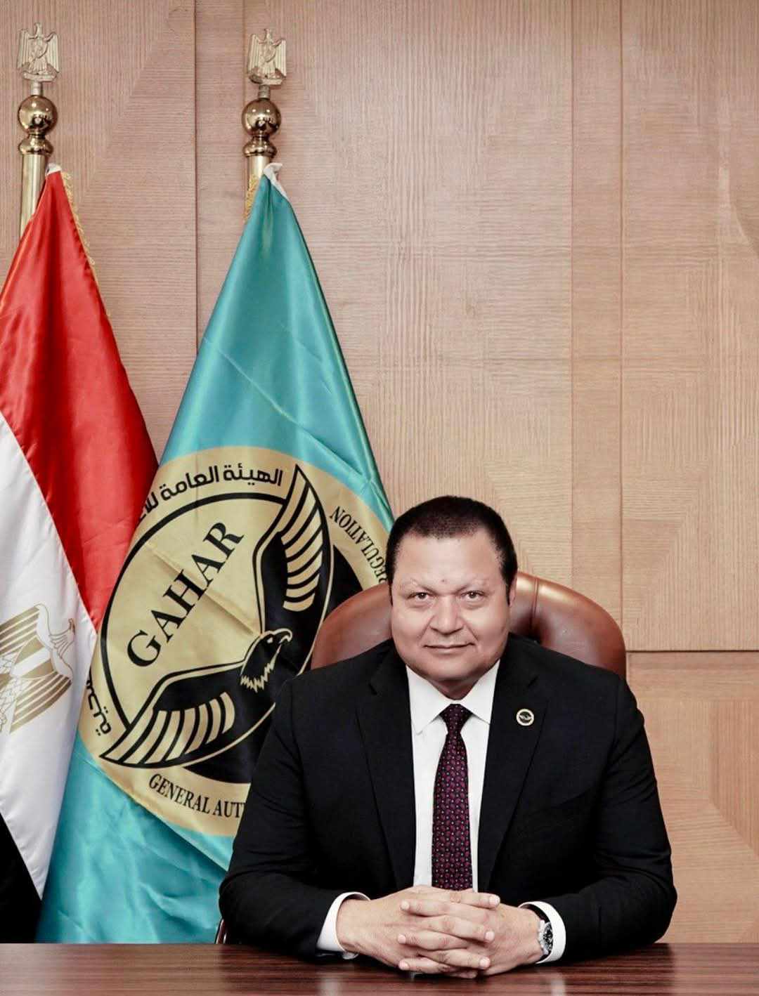 وزير الصحة يهنئ رئيس الهيئة العامة للاعتماد والرقابة الصحية لحصوله على جائزة الطبيب العربي