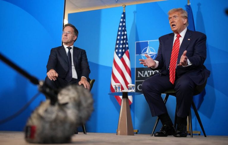 ترامب يحذر: حرب إسرائيل و إيران «قد تبدأ قريبًا»