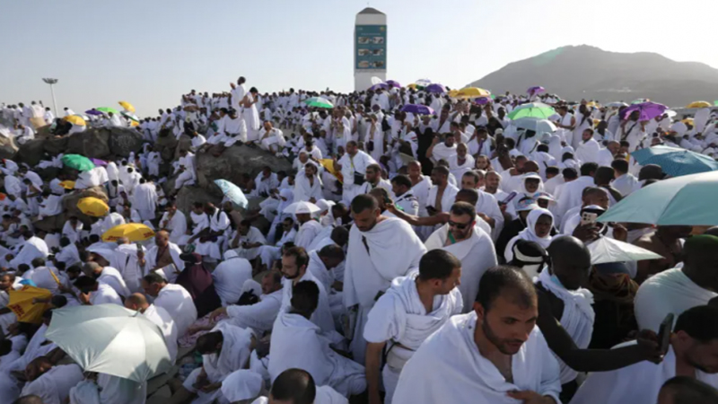 خطر  يهدد صحة 1.5 مليون حاج في مكة