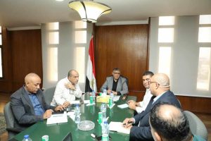 محافظ الجيزة يتابع تطوير البنية التحتية بالمنطقة الصناعية والاستثمارية بأبو رواش