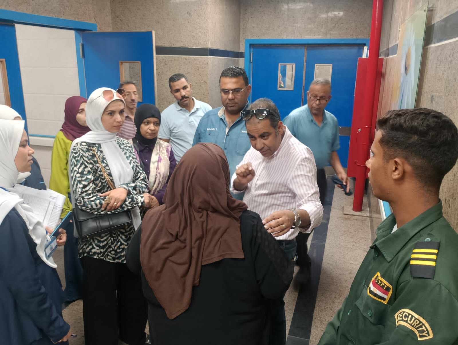 وكيل صحة أسيوط للشؤون العلاجية يتفقد سير العمل بالمستشفيات لنقل الدم