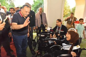 بحضور المحافظ.. “لمسة أمل” احتفالية لفك كرب الغارمات وتوزيع كراسي متحركة بأسيوط