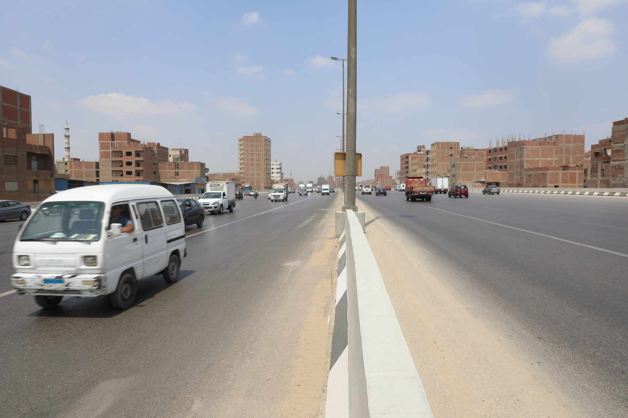 حذرت من استخدام حارة الأتوبيس الترددي.. النقل تُفعّل غرامات رادعة للمخالفين على الدائري