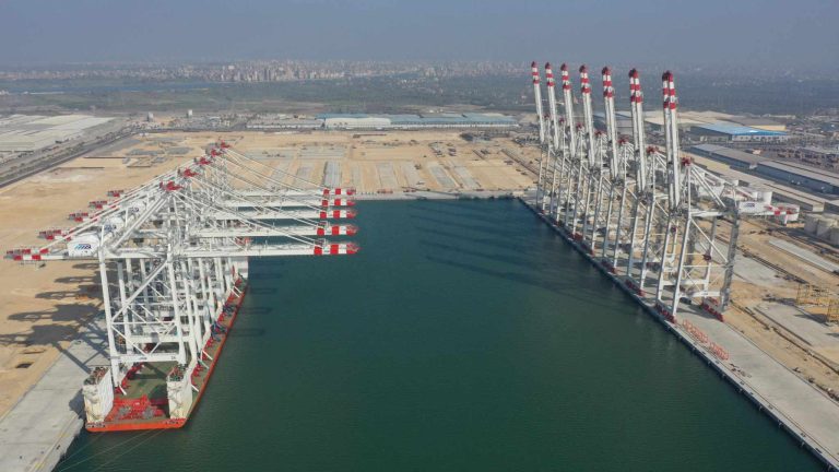 ميناء دمياط