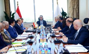 وزير التموين يتابع الموقف التنفيذي للمخزون الاستراتيجي من السلع التموينية والأساسية