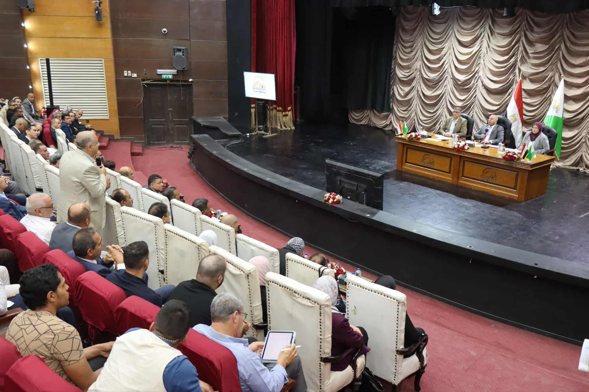 الوزير يستجيب لاستغاثات مستثمري أبو رواش