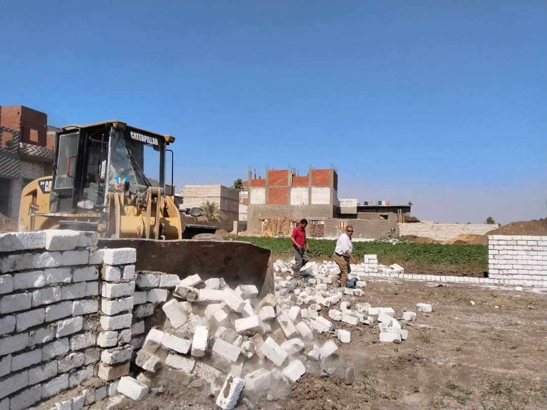 محافظ المنيا: إزالة 371 حالة تعدٍ على الأراضي الزراعية وأملاك الدولة والبناء المخالف