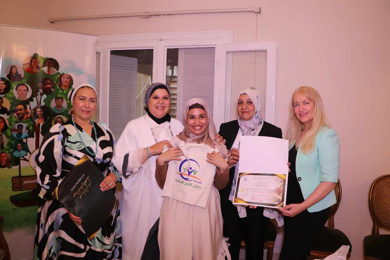 “القومي لذوي الإعاقة” يشارك في احتفالية مؤسسة “دليل الخير” لتخريج الدفعة الأولى