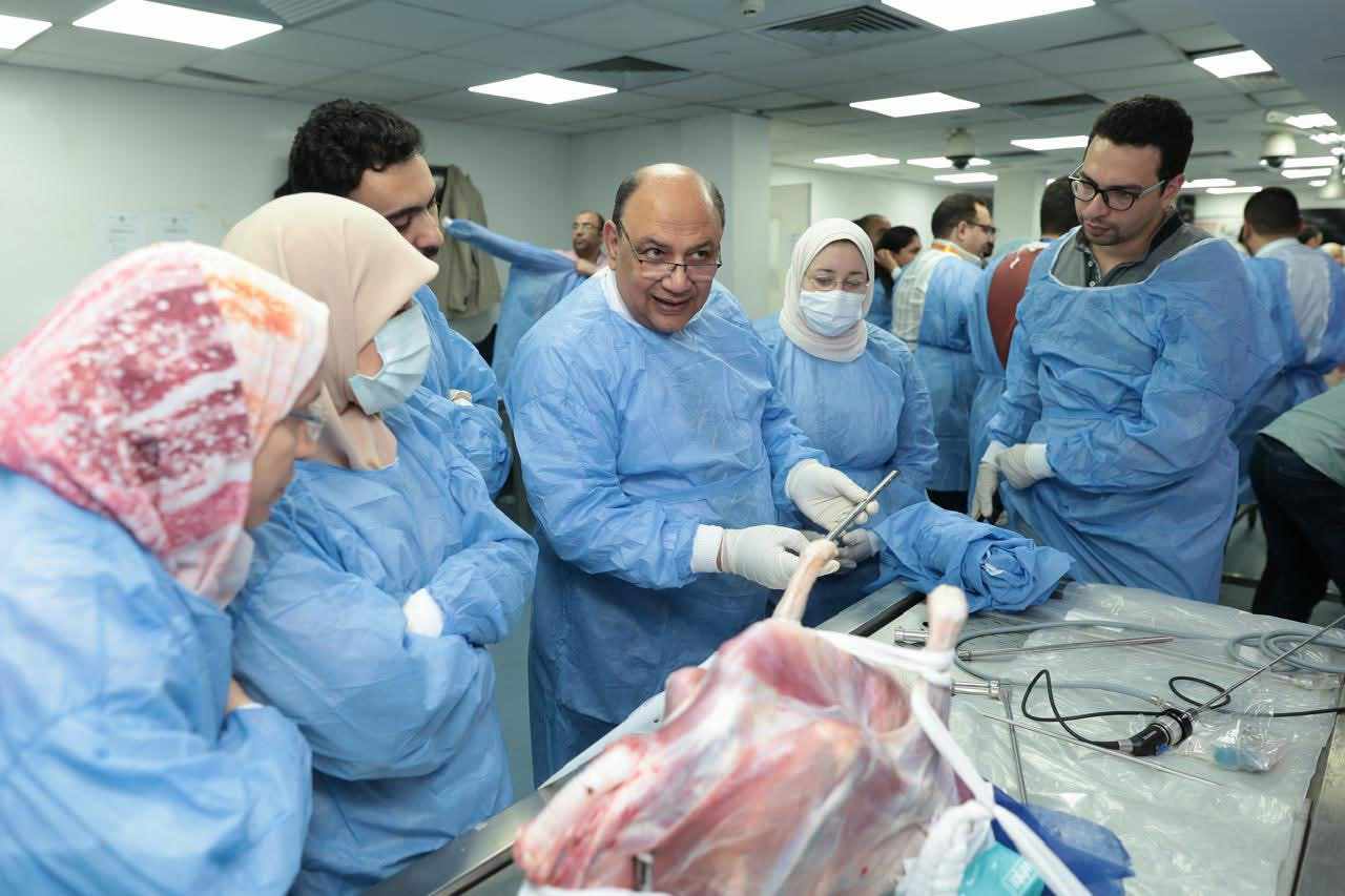 «الصحة» تنظم ورشة عمل لأطباء الصدر على مناظير الرئة