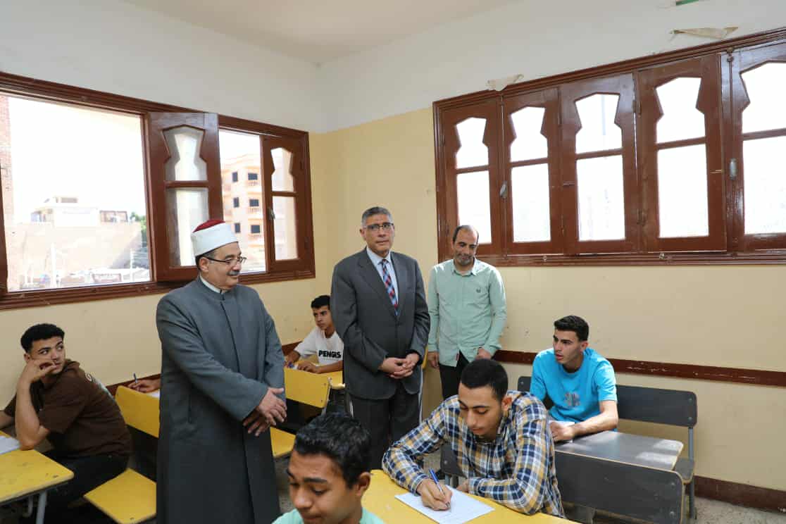 محافظ الجيزة يتابع سير امتحانات شهادة الثانوية الأزهرية للعام الدراسي ٢٠٢٤ / ٢٠٢٥