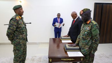 البرهان يعين وزيري دفاع وداخلية جديدين في السودان