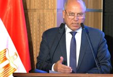 الفريق كامل الوزير وزير الصناعة و النقل - صورة أرشيفية