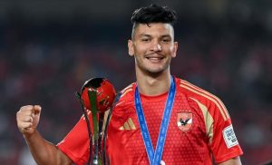 أشرف داري مدافع الأهلي: نتمنى تقديم أداء مميزا في مونديال الأندية