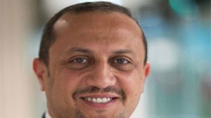 توسيع مظلة التأمين الطبي لتشمل أسر العاملين بـ”القابضة للمطارات والملاحة الجوية”