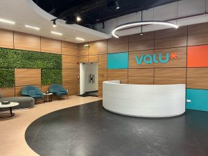 أمازون تستحوذ على 3.95% من ڤاليو بـ 6.041 جنيه للسهم