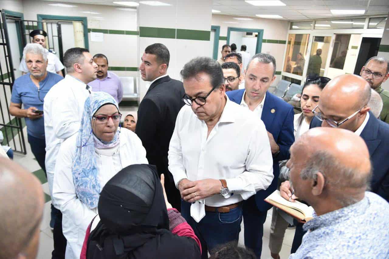 زيارة مفاجئة لوزير الصحة إلى مستشفى مدينة نصر للتأمين الصحي