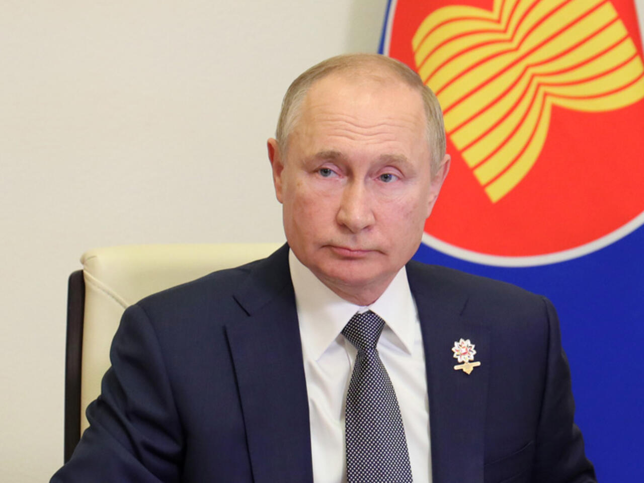 بعد الضربات الأوكرانية للعمق الروسي … مفاوضات السلام على شفا حرب عالمية ثالثة !   