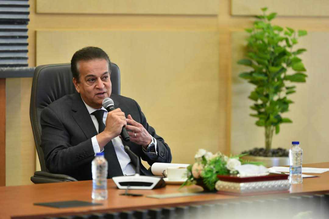 وزير الصحة يعقد اجتماعا لمتابعة الموقف التنفيذي لمكينة منظومة التأمين الصحي الشامل