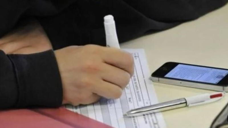 ضبط مروجي وهم تسريب امتحانات الثانوية العامة على مواقع التواصل الاجتماعي