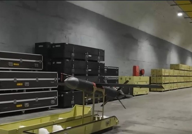 الحرس الثوري يكشف عن طائرة مسيرة بقدرات اختراق متقدمة