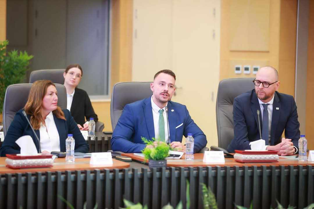 وزير الصحة يبحث مع وفد التحالف الصحي الألماني تعزيز الشراكة