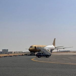 إحباط تهديد قنبلة على متن طائرة في مطار الكويت الدولي