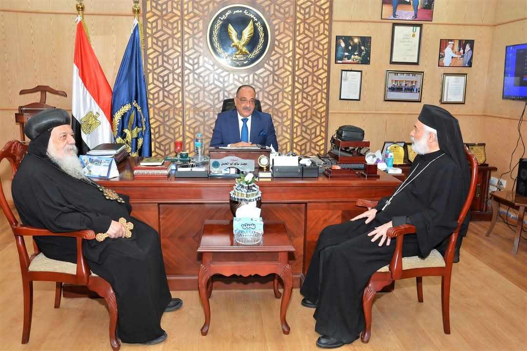 أساقفة ومطارنة المنيا يهنئون مدير أمن المنيا بعيد الاضحى المبارك