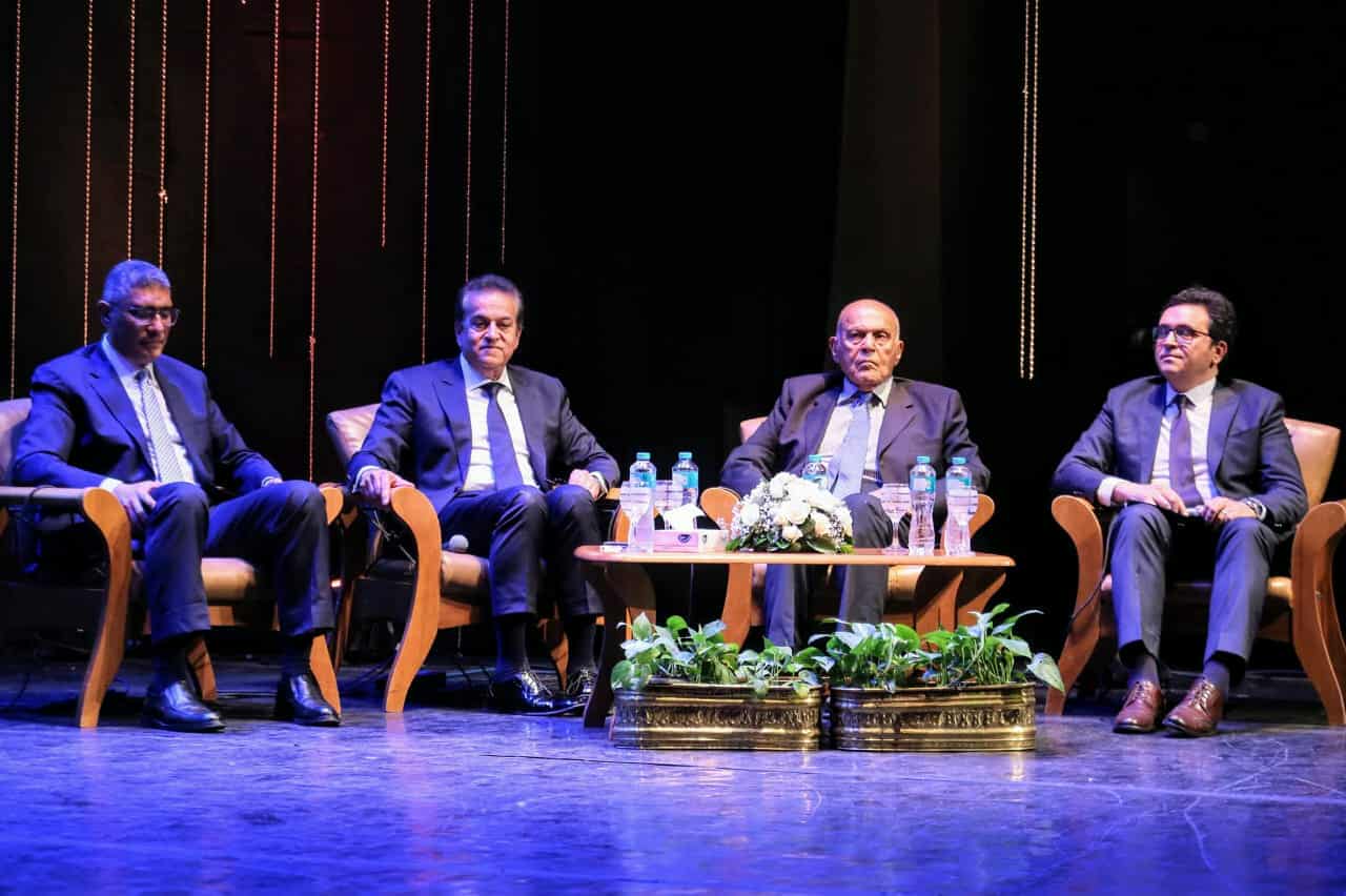 نائب رئيس مجلس الوزراء ووزير الثقافة ومحافظ الجيزة يشاركون في فعاليات مشروع تمثال مجدى يعقوب