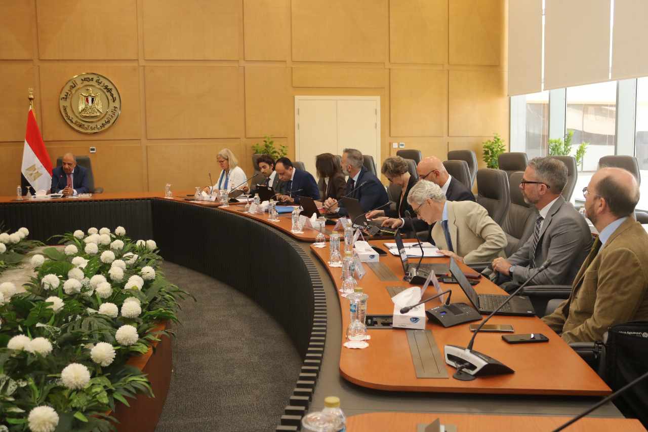 وزير الكهرباء يبحث مع وفد المفوضية الأوروبية دعم مجالات المختلفة
