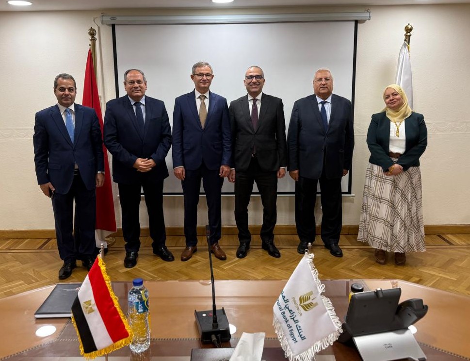 وزير الزراعة الصربي يزور البنك الزراعي المصري ويشيد بدوره في دعم التنمية الزراعية