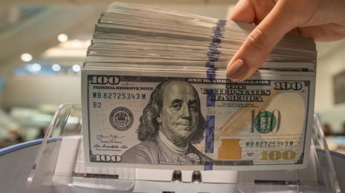 أسعار الدولار في البنوك اليوم السبت