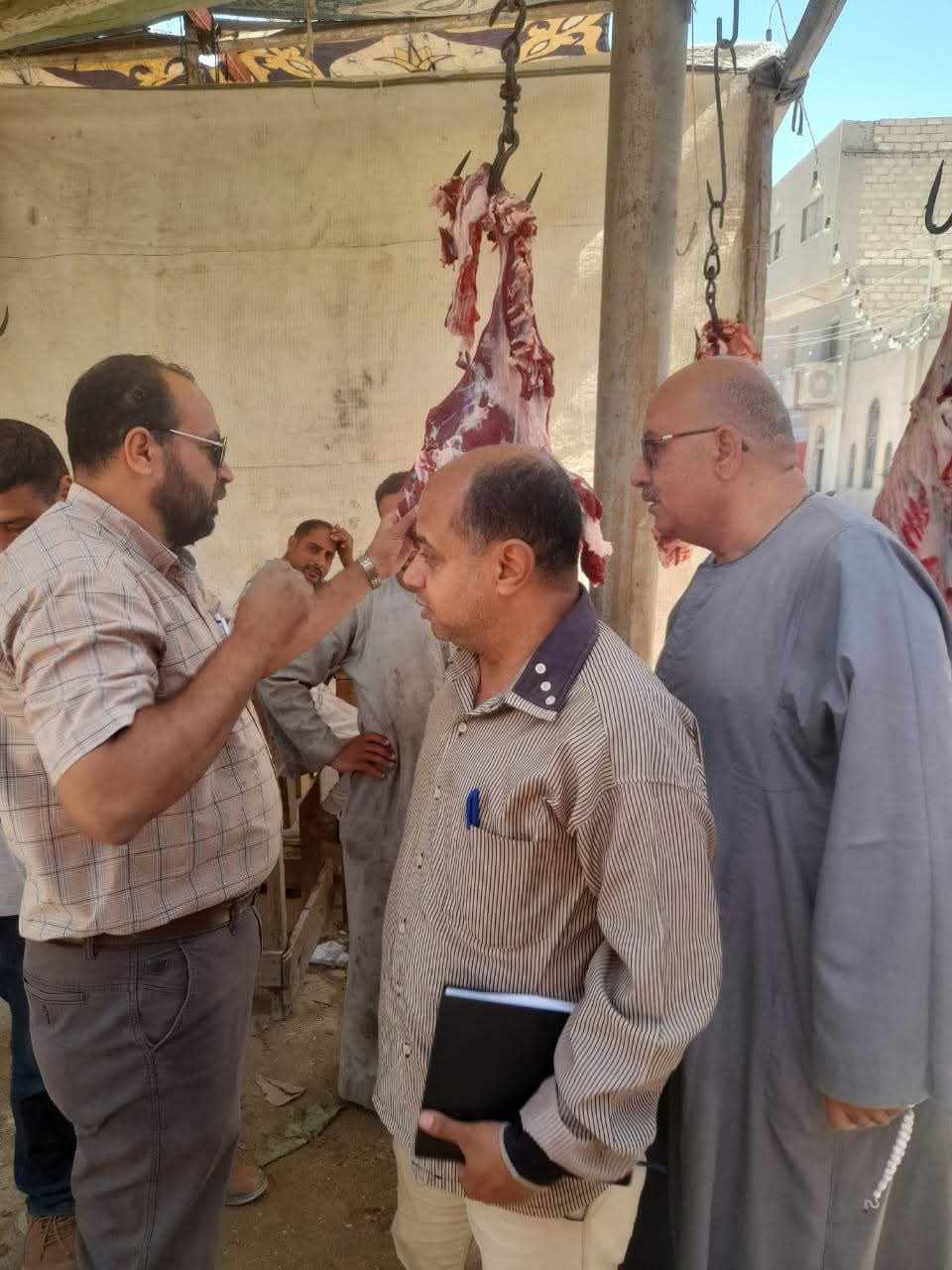 محافظ المنيا : ضبط 140  مخالفة خلال حملات تفتيشية تموينية مكبرة على الأسواق والمخابز