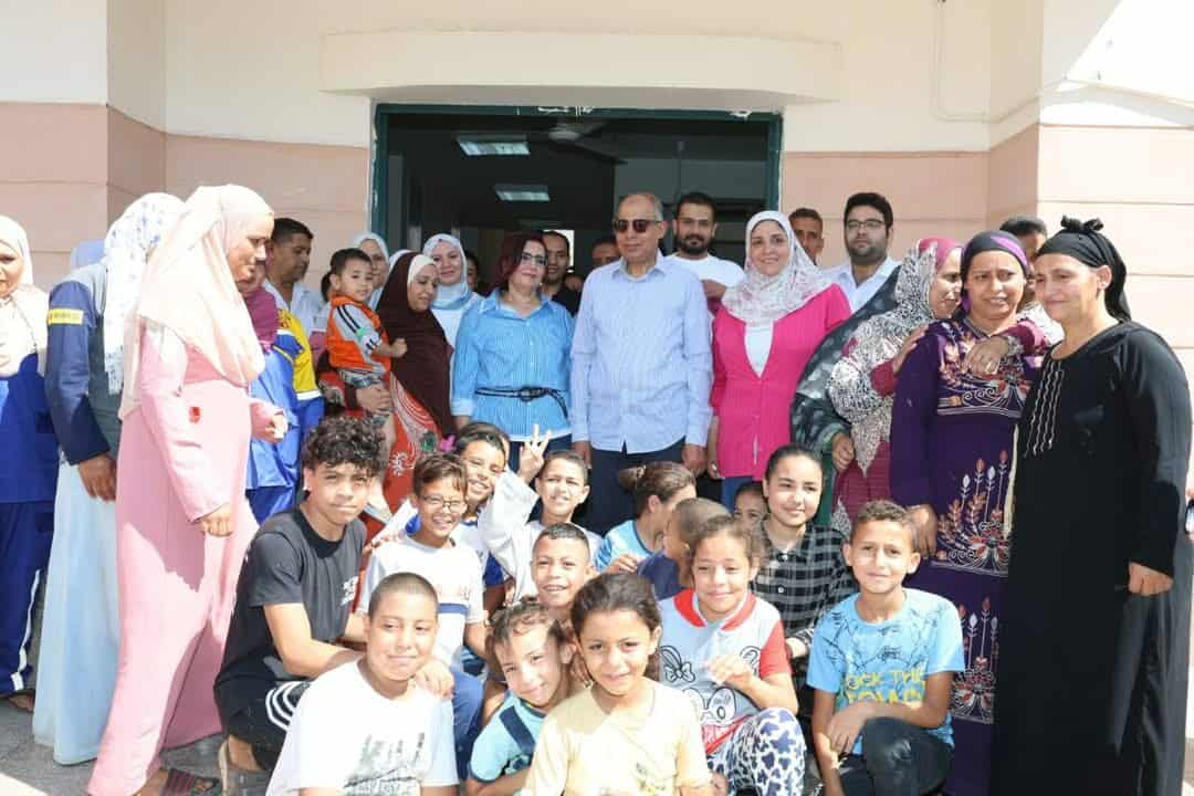 محافظ المنيا يتفقد وحدة طب الأسرة بالجزائر بسمالوط