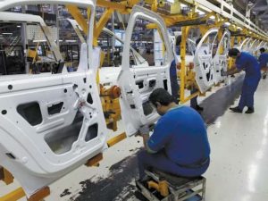 استراتيجية صناعة السيارات تحتاج «صيانة»