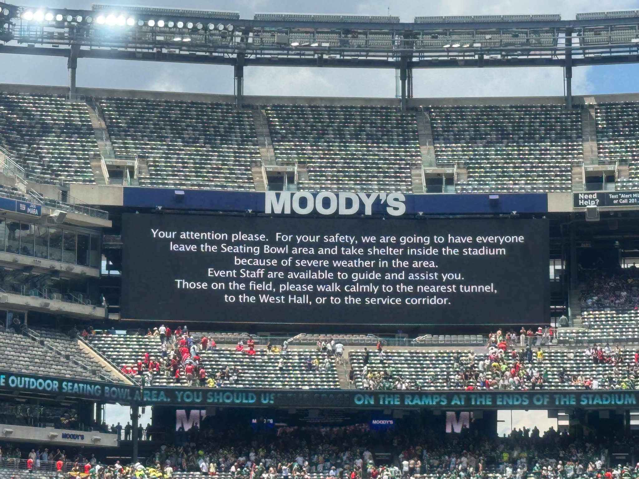 توقف مباراة الأهلي وبالميراس بسبب سوء الأحوال الجوية