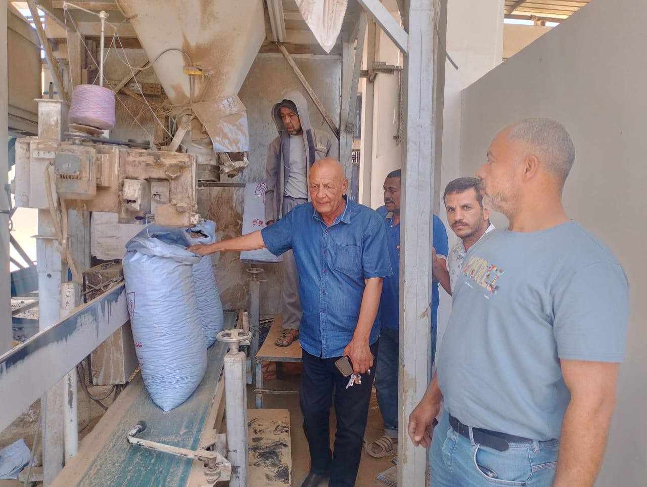 وكيل زراعة أسيوط يتفقد مصانع الأعلاف بعرب العوامر