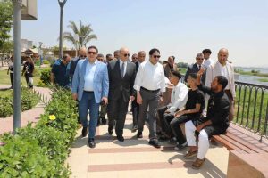محافظ بني سويف يتفقد الممشى السياحي أول أيام عيد الأضحى المبارك
