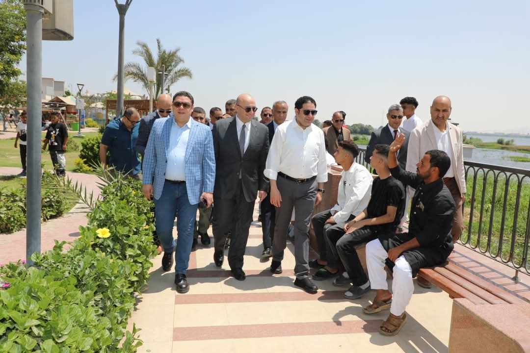 محافظ بني سويف يتفقد الممشى السياحي أول أيام عيد الأضحى المبارك