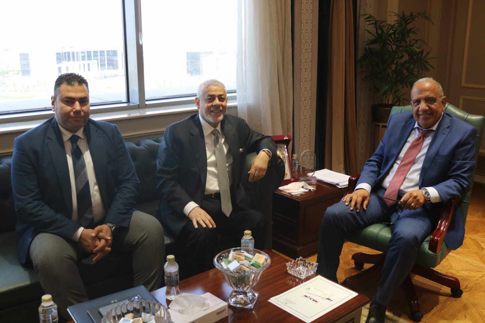 وزير الكهرباء يبحث مع “AMEA POWER”  الإماراتية زيادة التعاون فى الطاقة المتجددة و التخزين