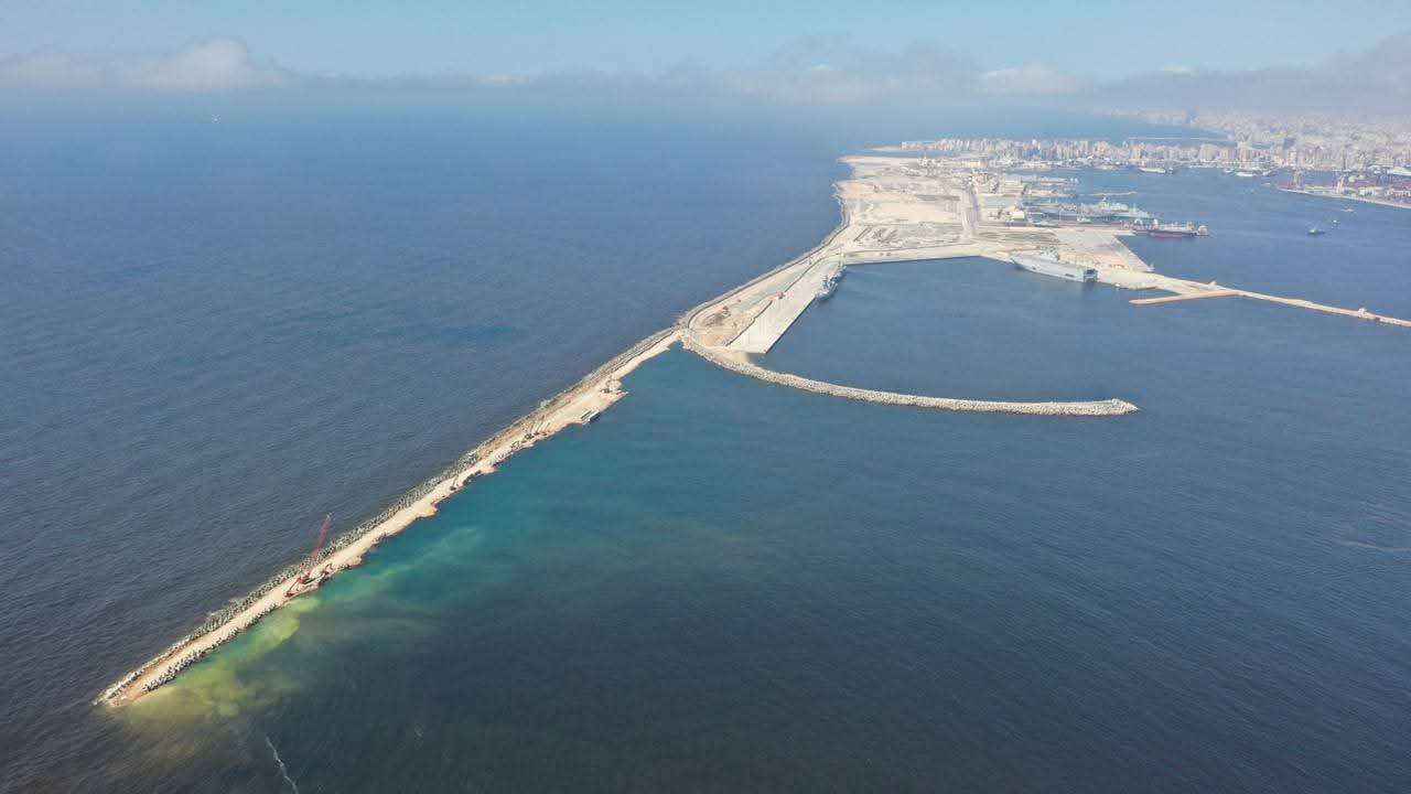 حواجز أمواج جديدة تدعم تحول ميناء الإسكندرية لمركز لوجستي إقليمي
