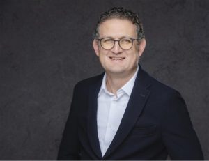 مايكروسوفت تختار عمرو كامل مديرًا عامًا في الإمارات