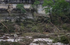 فيضانات تكساس.. حصيلة الضحايا ترتفع إلى 50