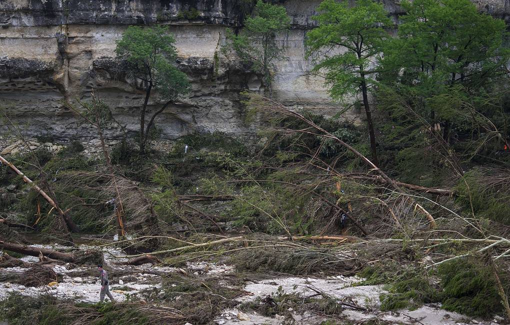 فيضانات تكساس.. حصيلة الضحايا ترتفع إلى 50