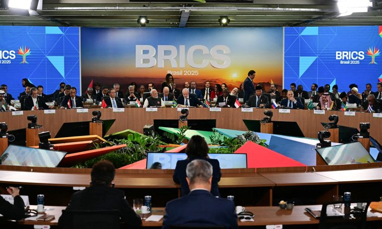 مجموعة بريكس تتحدى تهديدات ترامب وتتجه لتعزيز التعاون التجاري