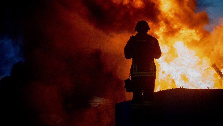 أوكرانيا تطلب دفاعات جوية بعد هجوم روسي كبير