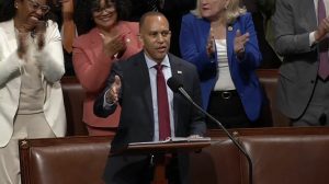 مجلس النواب الأمريكي يوافق على مشروع قانون ترامب للضرائب والإنفاق