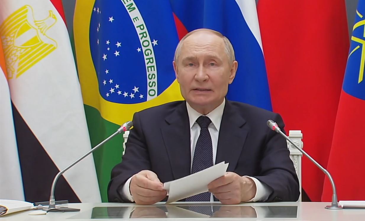 بوتين يدعو لتعزيز دور بريكس في نظام عالمي متعدد الأقطاب