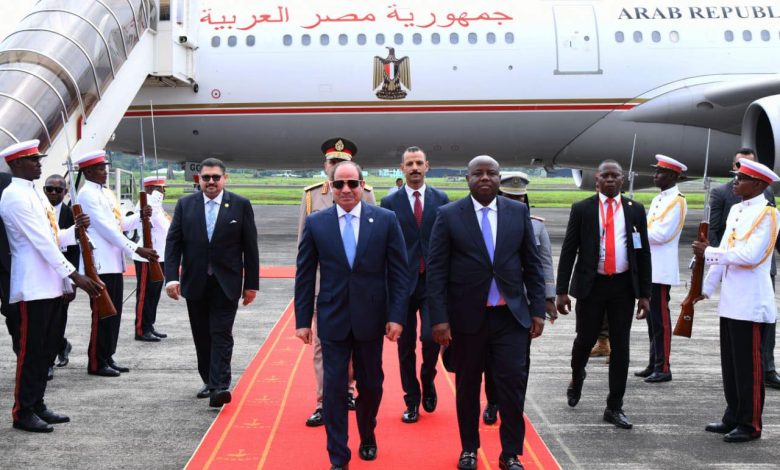 الرئيس السيسي يلتقي نظيره الأنجولي يبحثان الأمن والتعاون الأفريقي في مالابو