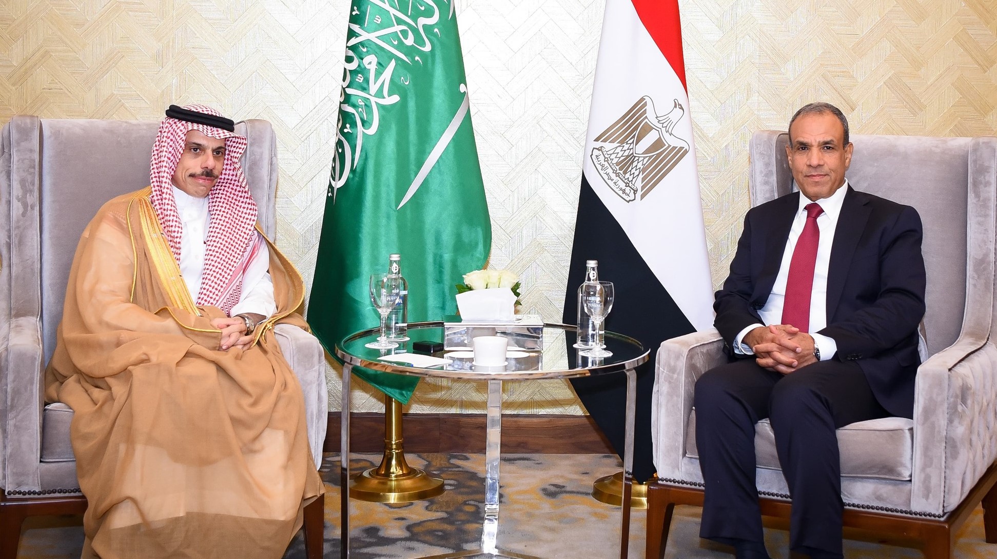 مصر والسعودية تدينان اعتداءات الاحتلال بسوريا وتطالبان بالانسحاب